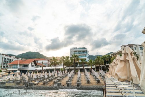 Hotel Emre Beach