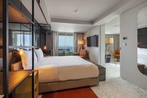 Hotel Next