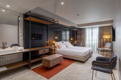 Hotel Next