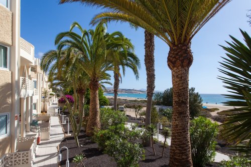 R2 Maryvent Beach Apartment