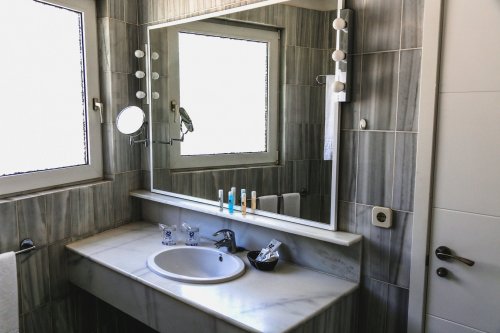 R2 Maryvent Beach Apartment