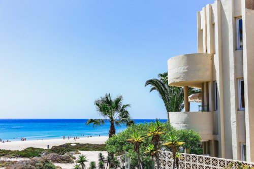 R2 Maryvent Beach Apartment