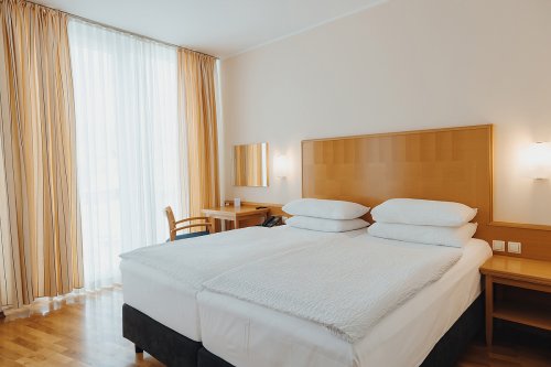 Hotel Ramada Hotel & Suites