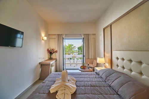 Hotel Eva Bay