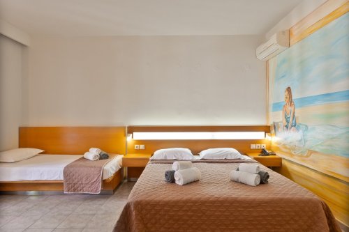 Hotel Eva Bay