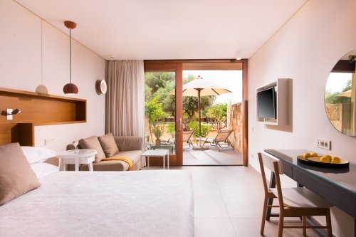 Hotel Kernos Beach