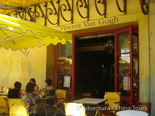 Kvetoucí Provence na kole