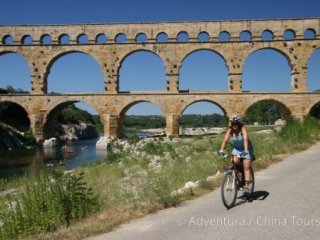 Kvetoucí Provence na kole Kvetoucí Provence na kole