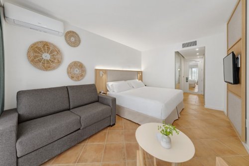 Hotel Occidental Cala Vinas