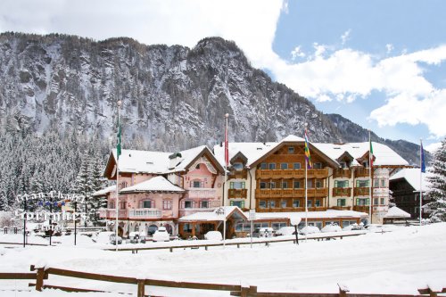 Luxury Hotel Grand Chalet Soreghes