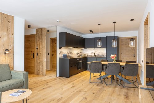 Fiss Suites by ALPS RESORTS