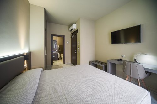 Hotel Aaron