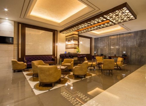 Hotel Golden Tulip Media