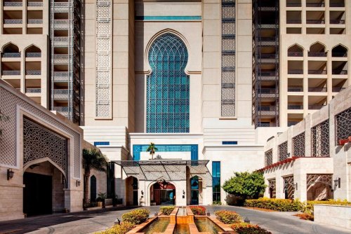 Hotel Ajman Saray