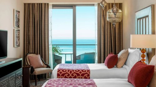 Hotel Ajman Saray
