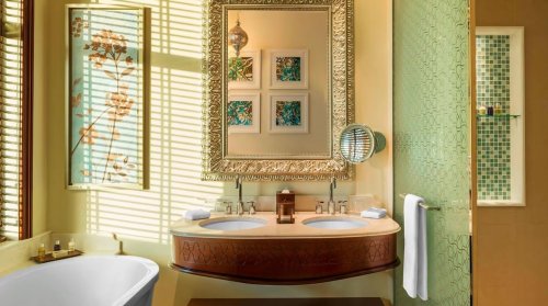 Hotel Ajman Saray