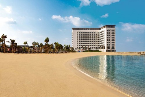 Hotel Rove La Mer Beach