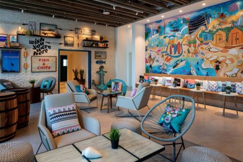 Hotel Rove La Mer Beach