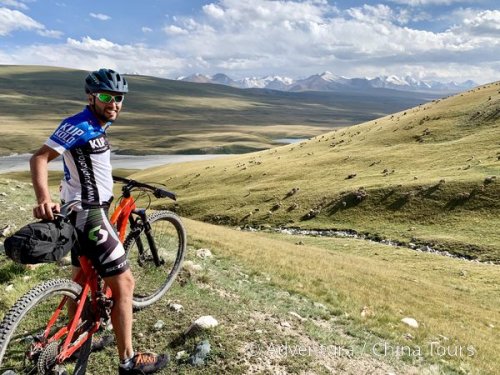 Kyrgyzstán na kole
