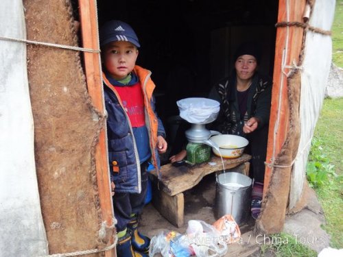 Kyrgyzstán – treking velehorami Ťan-šanu
