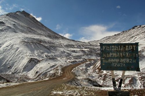 Napříč Pamírem z Tádžikistánu do Kyrgyzstánu