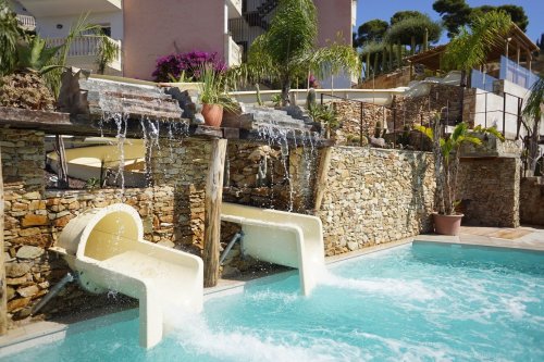 Hotel Alba Seleqtta