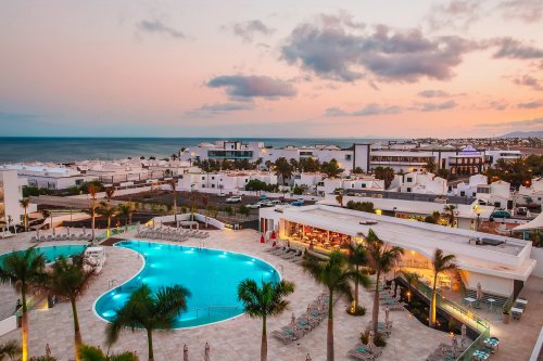 Hotel Lava Beach