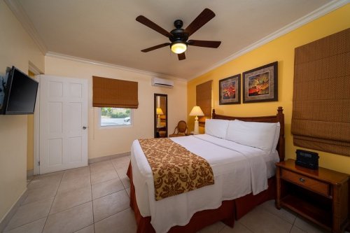 Yellow Bird Hotel
