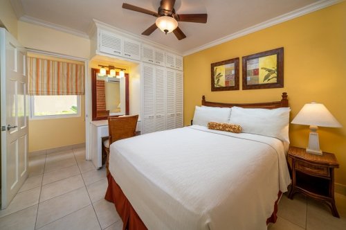 Yellow Bird Hotel