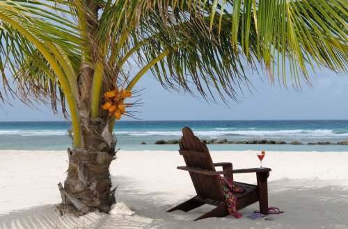 Coconut Court Beach Hotel
