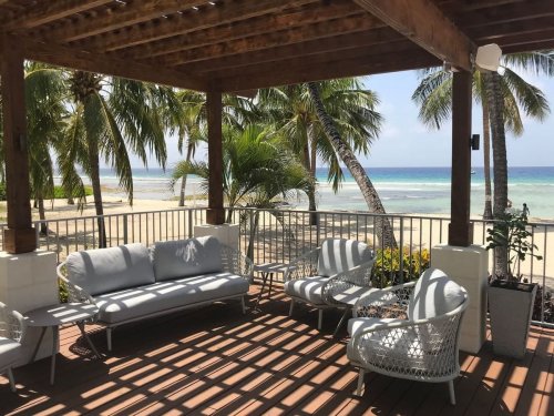 Coconut Court Beach Hotel