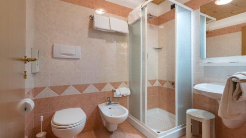 6denní zájezd (denní přejezd) s dopravou, polopenzí a skipasem ceně – hotel Panorama