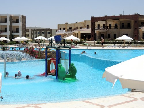 Hotel Royal Brayka Beach Resort