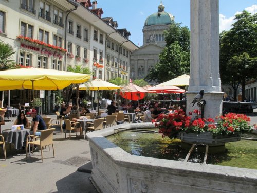 Panoramatickým Goldenpass Expresem k Ženevskému jezeru