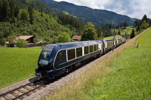 Panoramatickým Goldenpass Expresem k Ženevskému jezeru