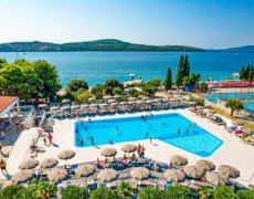 Zkrácená dovolená s dopravou a polopenzí v hotelu Medena