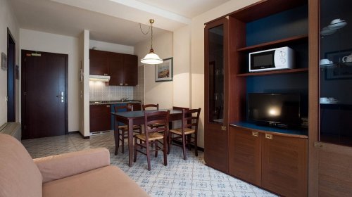 Aparthotel Holiday