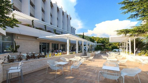 Carine Hotel Delfin