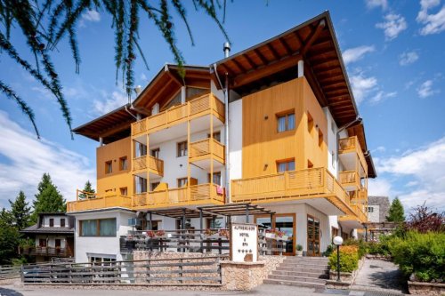 Hotel Alpine Mugon