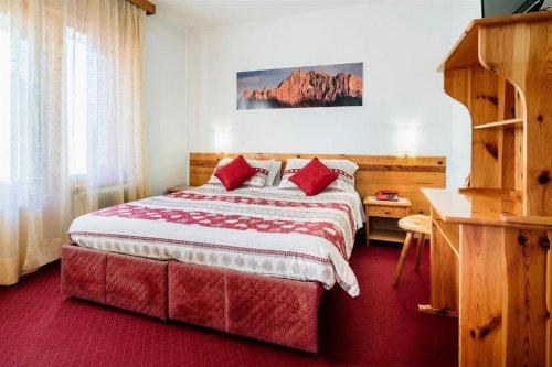 5denní zájezd s dopravou, polopenzí a skipasem v ceně – hotel Coldai