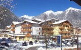 Katalog zájezdů, Hotel Canada