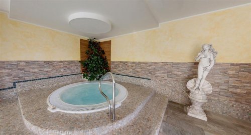 5denní zájezd (denní přejezd) s dopravou a polopenzí v ceně – hotel Alpenfrieden