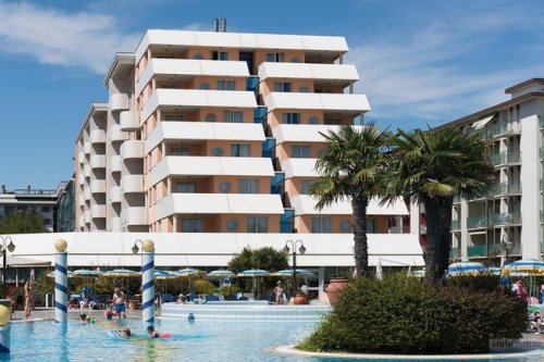 Aparthotel Holiday