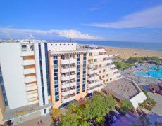 Aparthotel Holiday