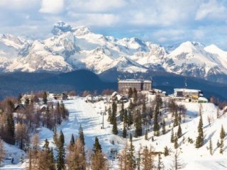 Hotel Rikli Balance - lyžařský balíček s denním přejezdem, bazény a polopenzí v ceně Hotel Rikli Balance - lyžařský balíček s denním přejezdem, bazény a polopenzí v ceně