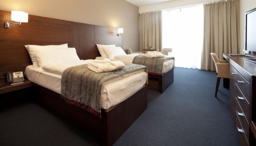 Hotel Eco Bohinj - lyžařský balíček s denním přejezdem, vstupem do aquaparku a polopenzí v ceně
