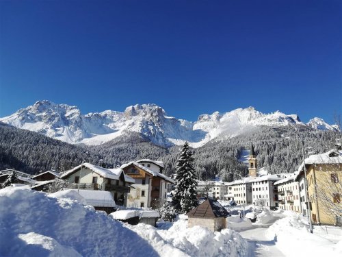 5denní zájezd s dopravou, polopenzí a skipasem v ceně – hotel Comelico