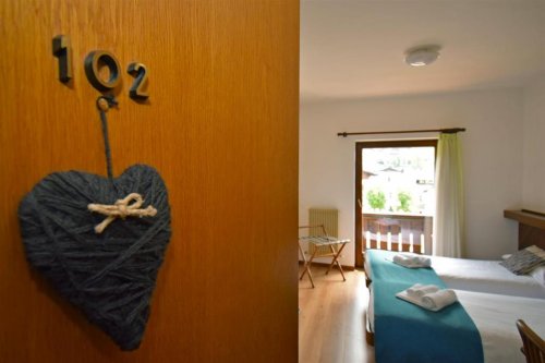5denní zájezd s dopravou, polopenzí a skipasem v ceně – hotel Comelico