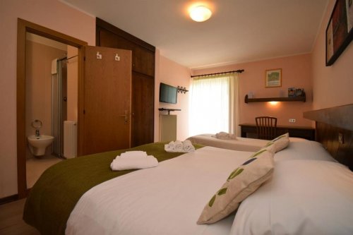 5denní zájezd s dopravou, polopenzí a skipasem v ceně – hotel Comelico