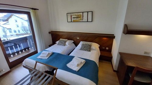 5denní zájezd (denní přejezd) s dopravou, polopenzí a skipasem v ceně – hotel Comelico